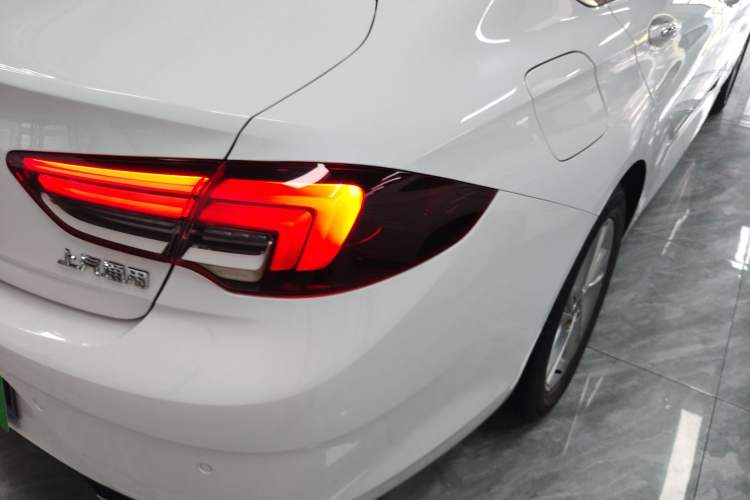 Used Buick Regal 2020 552T Luxury Version Right Rear Taillight