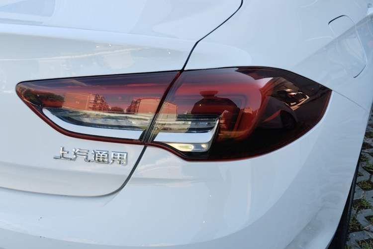 Used Buick Regal 2020 552T Elite Edition Right Rear Taillight