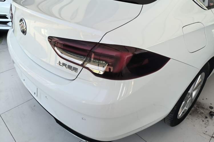 Used Buick Regal 2020 552T Elite Edition Right Rear Taillight