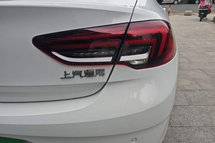 Used Buick Regal 2020 552T Elite Edition Right Rear Taillight