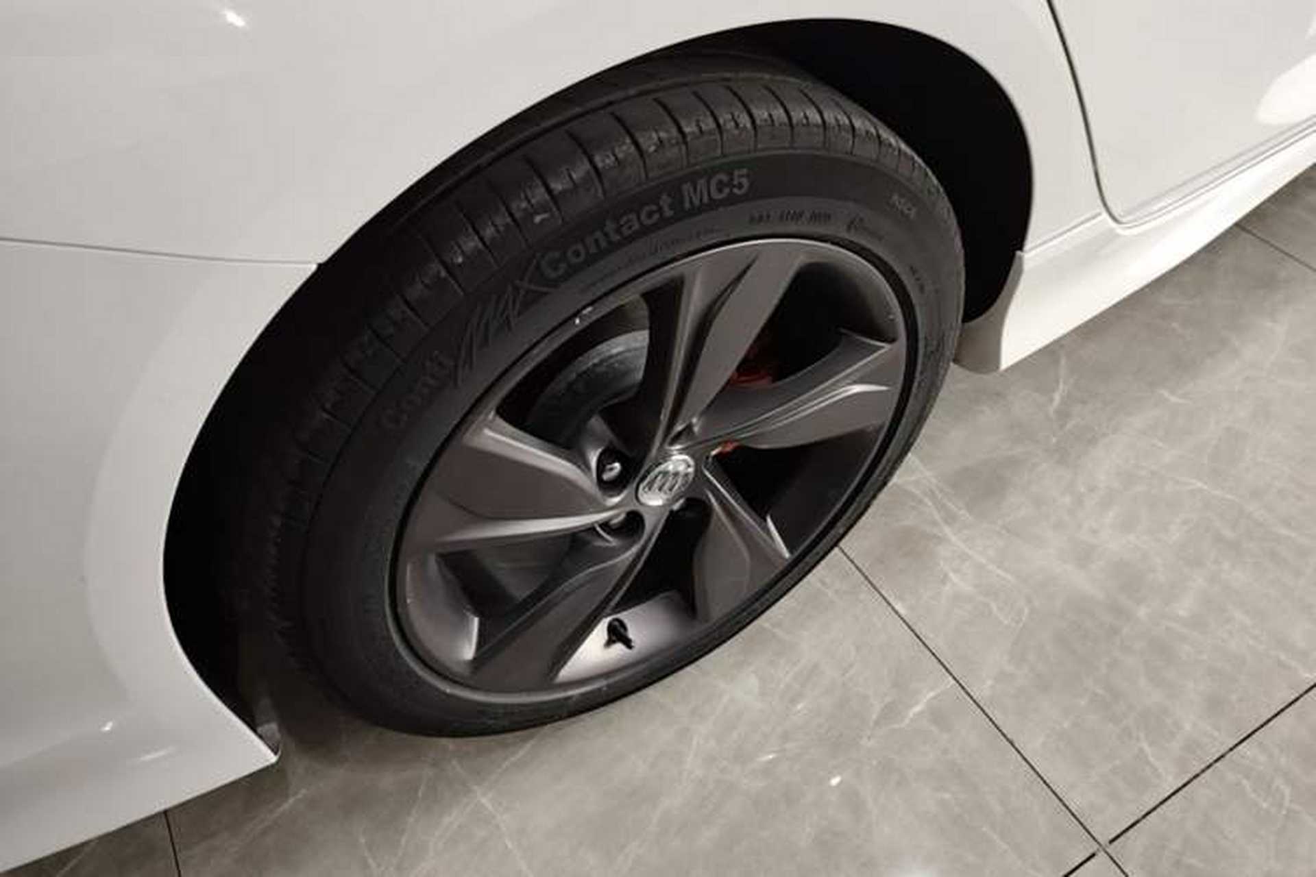 Used Buick Regal 2020 GS 28T Elite Model Right Rear Wheel Hub