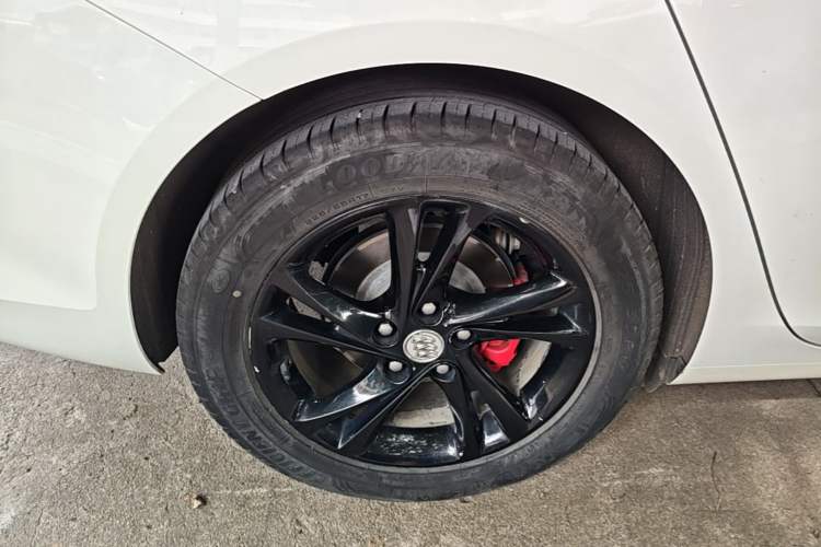 Used Buick Regal 2020 552T Elite Edition Right Rear Wheel Hub