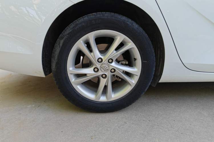 Used Buick Regal 2020 552T Elite Edition Right Rear Wheel Hub