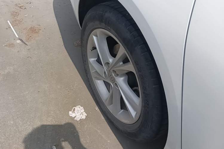 Used Buick Regal 2020 552T Elite Edition Right Rear Wheel Hub