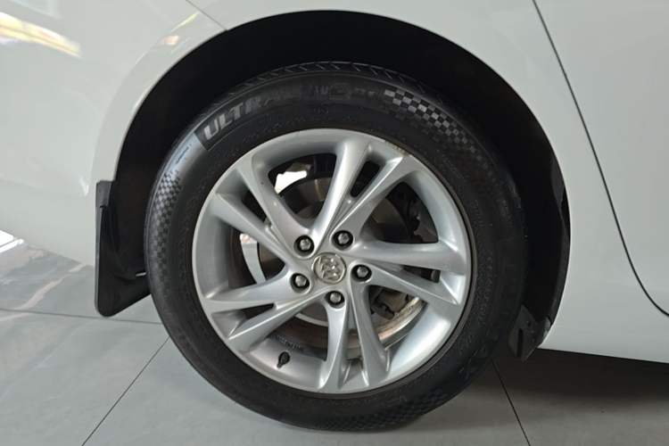 Used Buick Regal 2020 552T Elite Edition Right Rear Wheel Hub