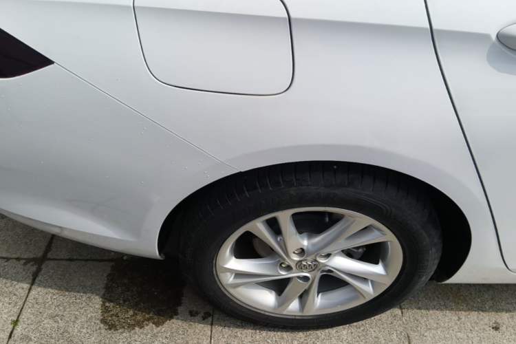 Used Buick Regal 2020 552T Elite Edition Right Rear Wheel Hub