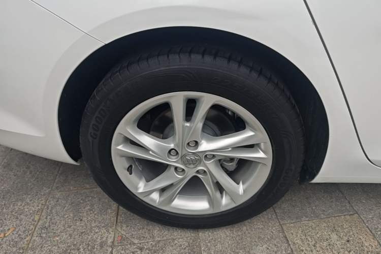 Used Buick Regal 2020 552T Elite Edition Right Rear Wheel Hub
