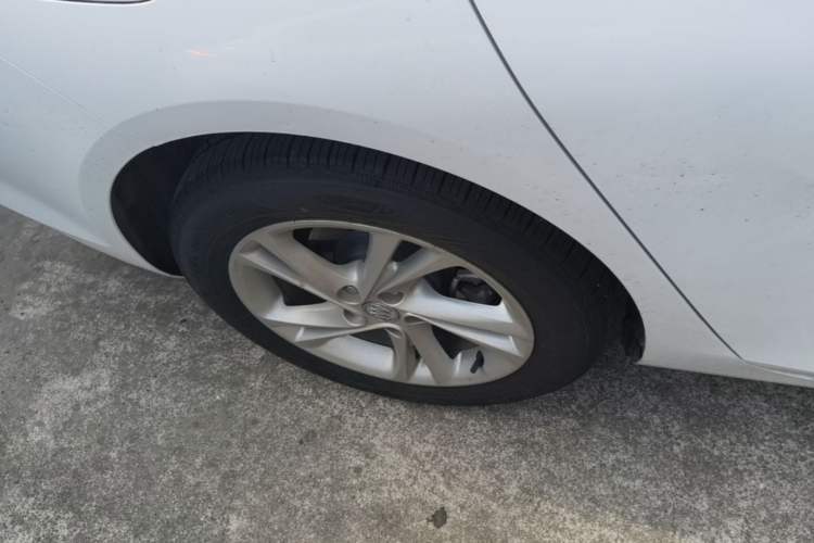 Used Buick Regal 2020 552T Elite Edition Right Rear Wheel Hub