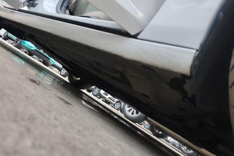 Used Buick Regal 2020 552T Elite Edition Right Side Sill