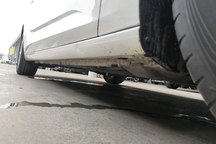 Used Buick Regal 2020 552T Luxury Version Right Side Sill