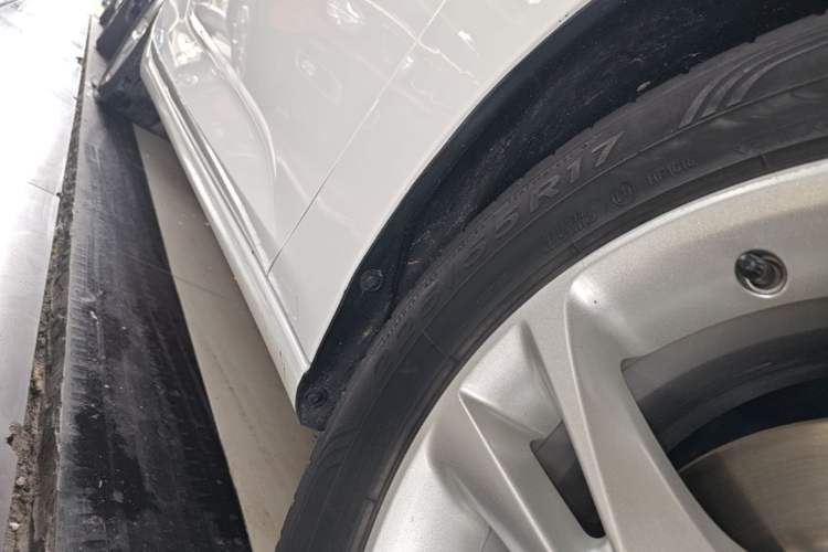 Used Buick Regal 2020 552T Luxury Version Right Side Sill