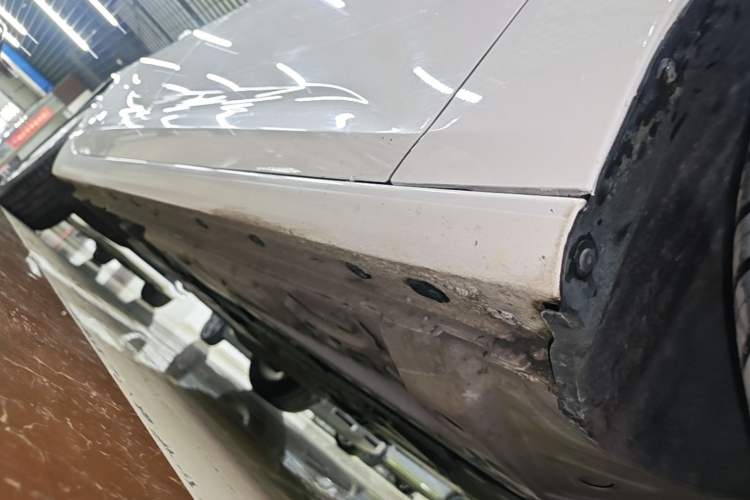 Used Buick Regal 2020 552T Elite Edition Right Side Sill