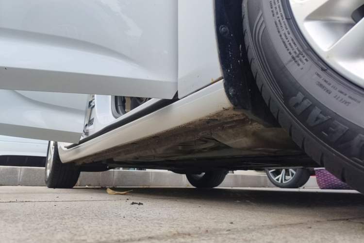 Used Buick Regal 2020 552T Elite Edition Right Side Sill