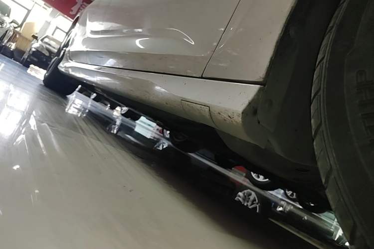 Used Buick Regal 2020 GS 28T Elite Model Right Side Sill