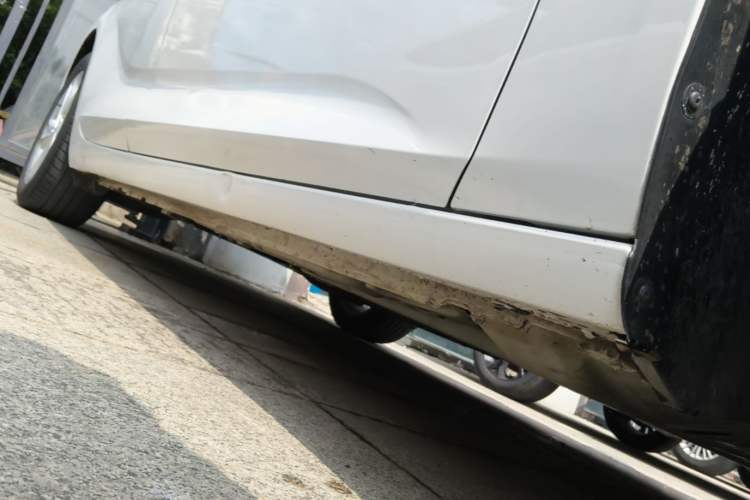 Used Buick Regal 2020 552T Elite Edition Right Side Sill