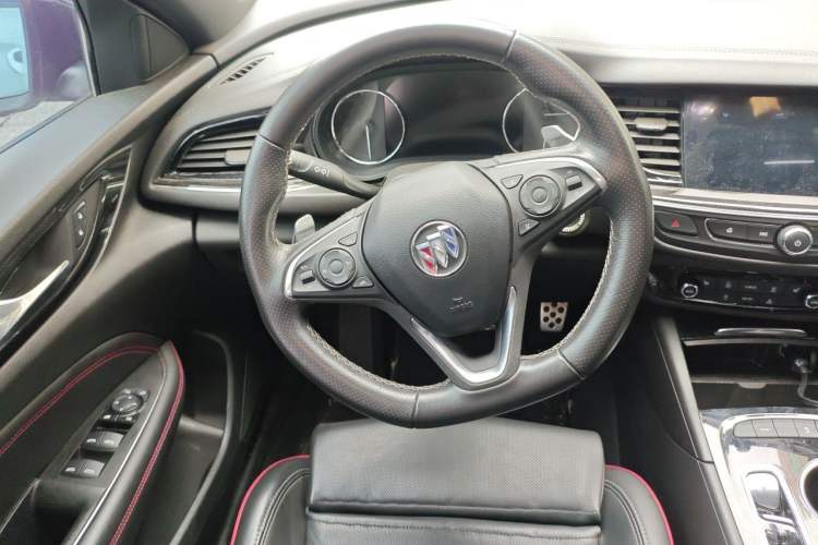 Used Buick Regal 2020 GS 28T Elite Model Steering Wheel