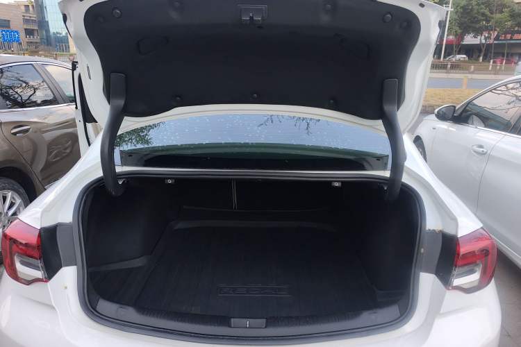 Used Buick Regal 2020 552T Elite Edition Trunk
