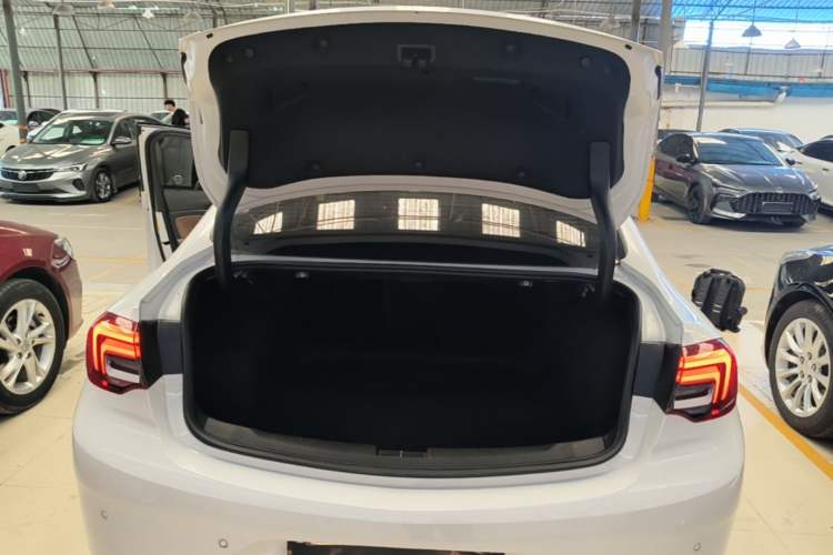 Used Buick Regal 2020 552T Luxury Version Trunk