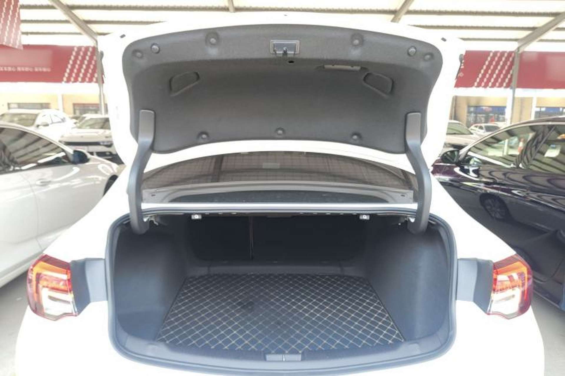 Used Buick Regal 2020 552T Luxury Version Trunk