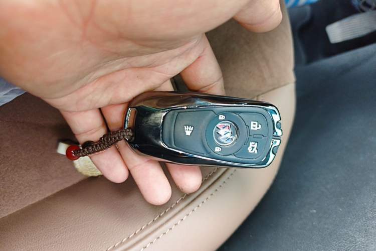 Used Buick Regal 2020 552T Luxury Version Vehicle Key