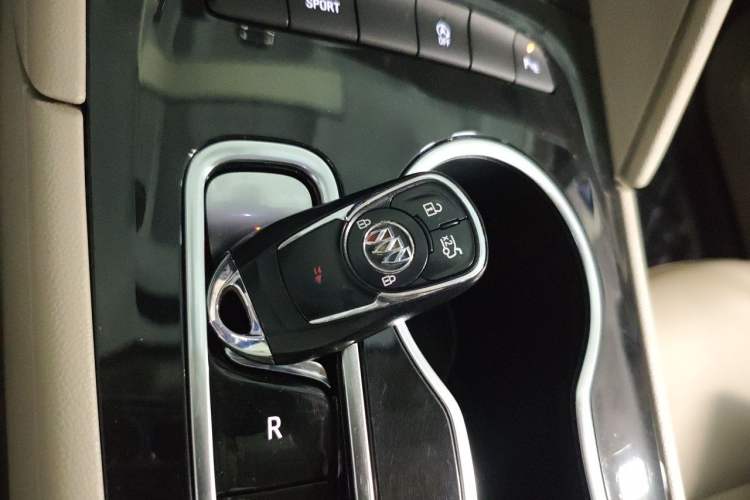 Used Buick Regal 2020 552T Elite Edition Vehicle Key
