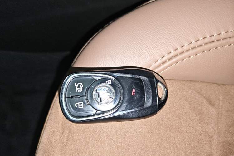Used Buick Regal 2020 552T Luxury Version Vehicle Key
