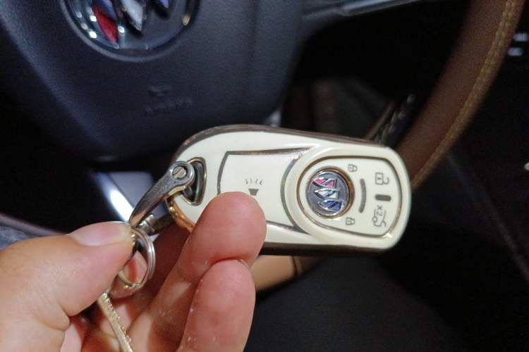 Used Buick Regal 2020 552T Luxury Version Vehicle Key