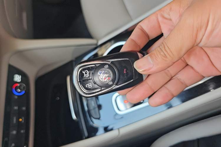 Used Buick Regal 2020 552T Elite Edition Vehicle Key