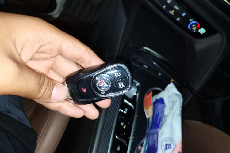 Used Buick Regal 2020 552T Luxury Version Vehicle Key