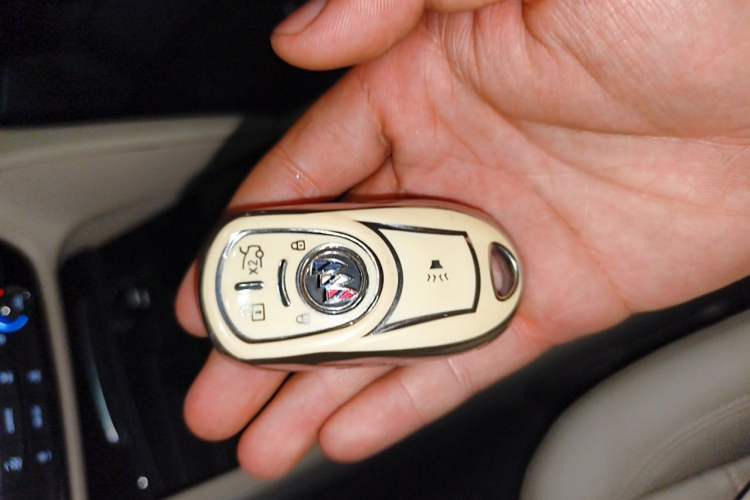 Used Buick Regal 2020 552T Elite Edition Vehicle Key