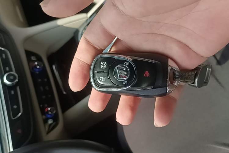 Used Buick Regal 2020 552T Elite Edition Vehicle Key