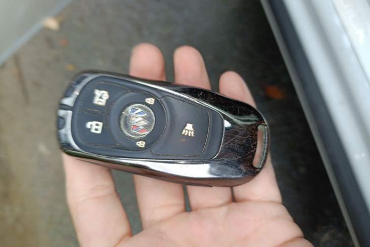 Used Buick Regal 2020 552T Elite Edition Vehicle Key