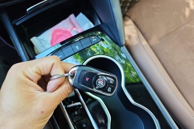 Used Buick Regal 2020 552T Luxury Version Vehicle Key
