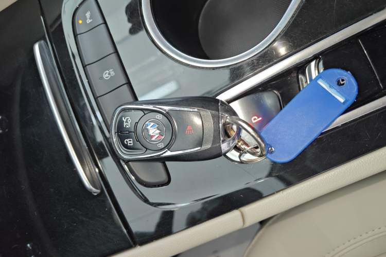 Used Buick Regal 2020 552T Elite Edition Vehicle Key