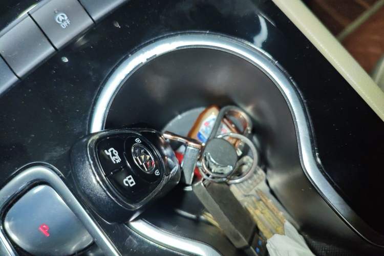 Used Buick Regal 2020 552T Elite Edition Vehicle Key