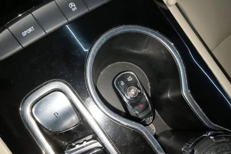 Used Buick Regal 2020 552T Elite Edition Vehicle Key