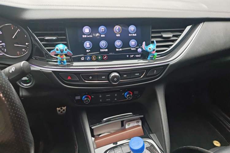 Used Buick Regal 2021 GS 28T Elite Model Audio And AC Panel