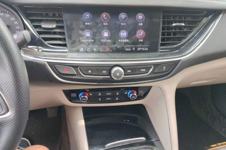 Used Buick Regal 2021 552T Elite Edition Audio And AC Panel