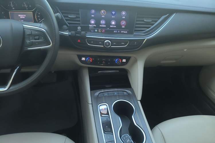 Used Buick Regal 2021 552T Elite Edition Audio And AC Panel
