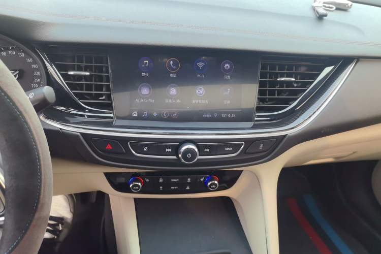 Used Buick Regal 2021 552T Elite Edition Audio And AC Panel