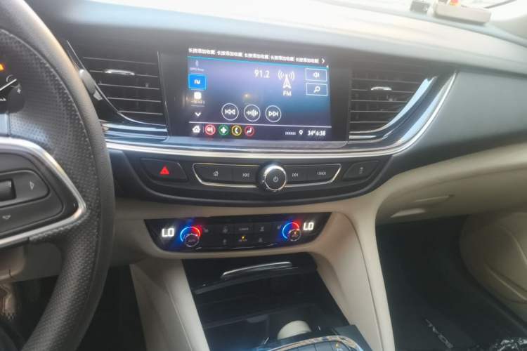 Used Buick Regal 2021 552T Elite Edition Audio And AC Panel