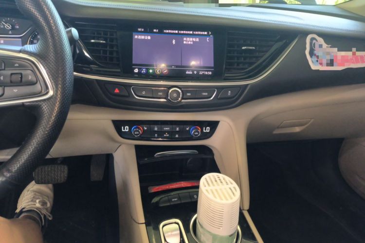 Used Buick Regal 2021 552T Elite Edition Audio And AC Panel