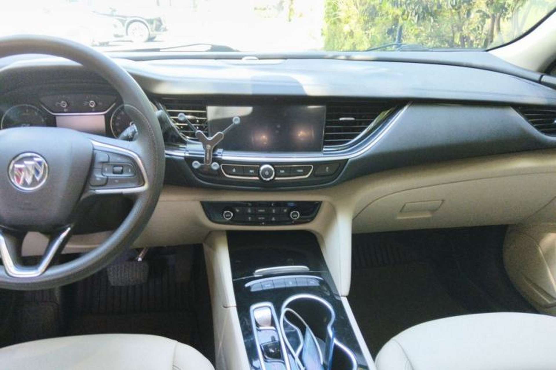 Used Buick Regal 2021 552T Elite Edition Center Console
