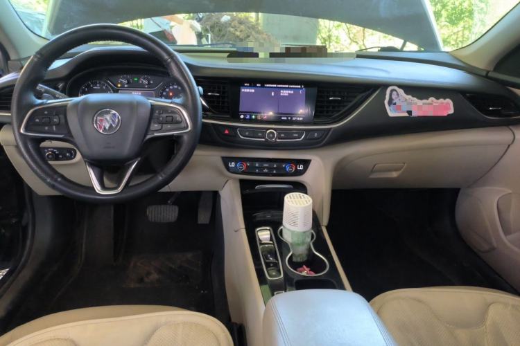 Used Buick Regal 2021 552T Elite Edition Center Console