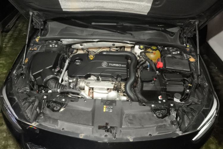 Used Buick Regal 2021 552T Elite Edition Engine Bay