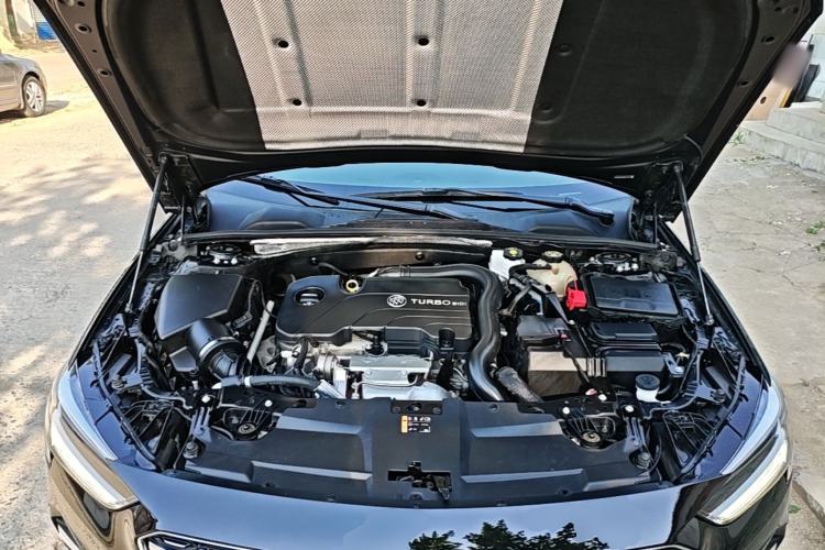 Used Buick Regal 2021 552T Elite Edition Engine Bay