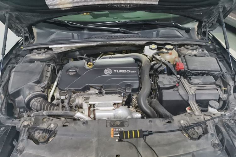 Used Buick Regal 2021 552T Elite Edition Engine Bay
