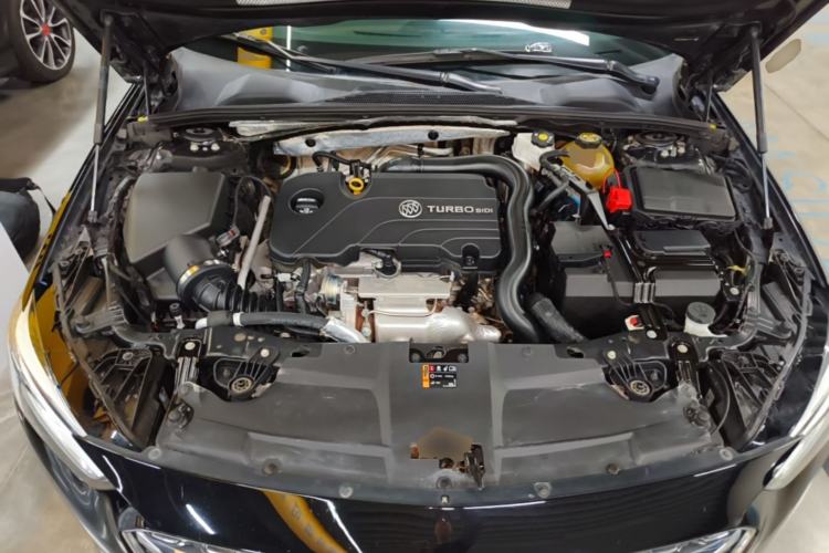 Used Buick Regal 2021 552T Elite Edition Engine Bay