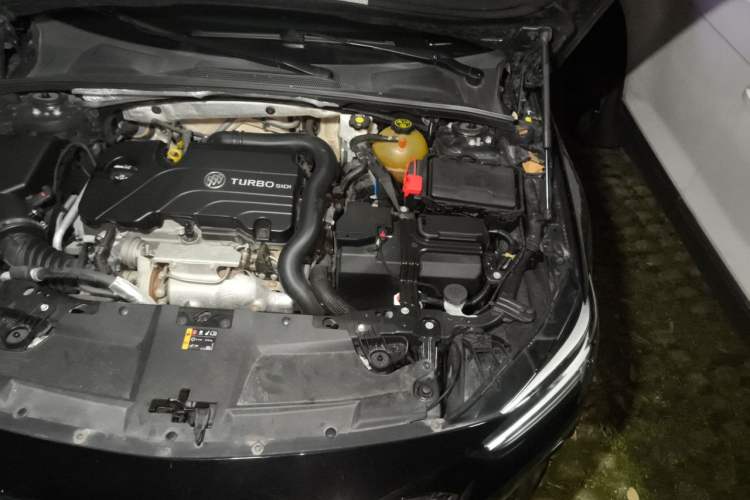 Used Buick Regal 2021 552T Elite Edition Engine Bay Left