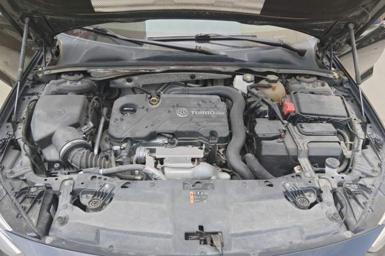 Used Buick Regal 2021 552T Elite Edition Engine Bay